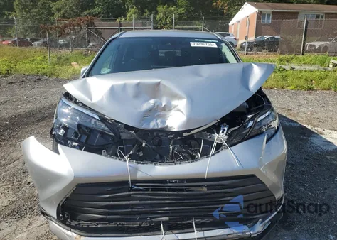 2025 Toyota Sienna Le z USA, uszkodzony, nr VIN 5TDKRKEC7SS226629